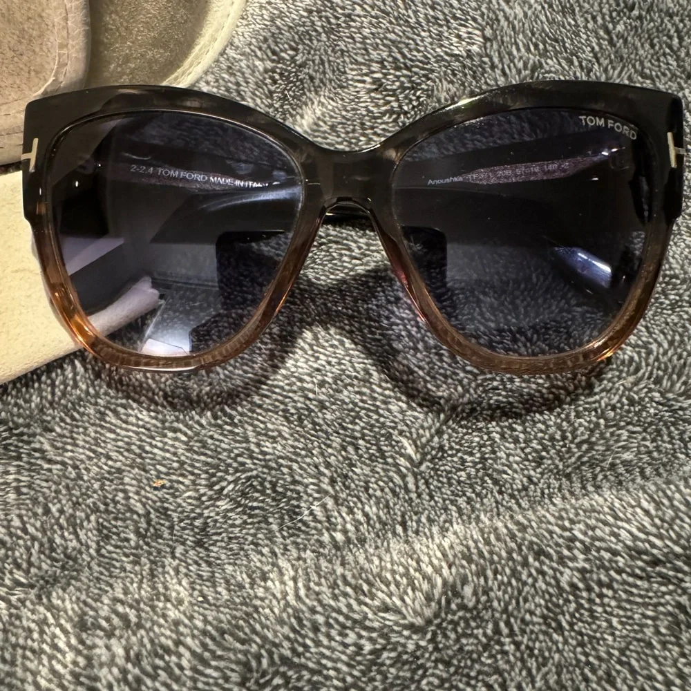 Authentic Tom Ford Anoushka Sunglasses - Women - Picture 2 of 11